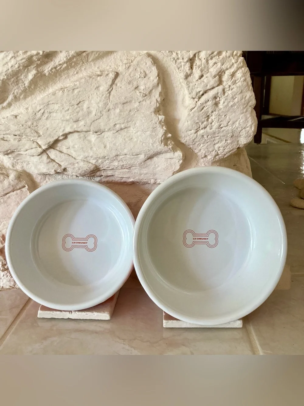NWT Le Creuset Set of Pet Bowls with Red and Orange Bone Logo - Set of 2